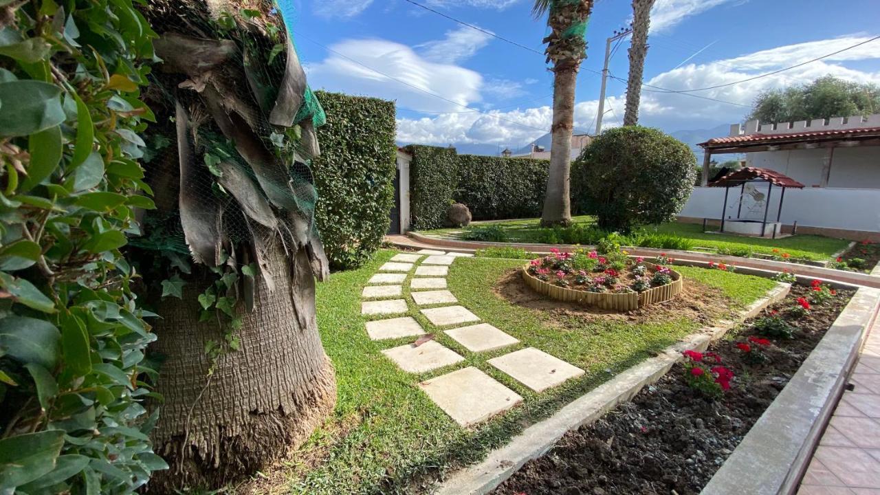 Patras Golden Suite Bagian luar foto