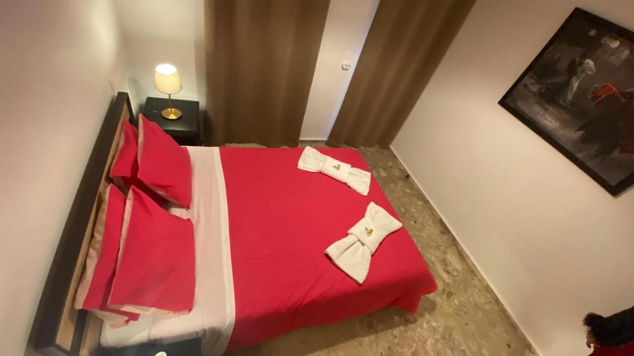 Patras Golden Suite Bagian luar foto