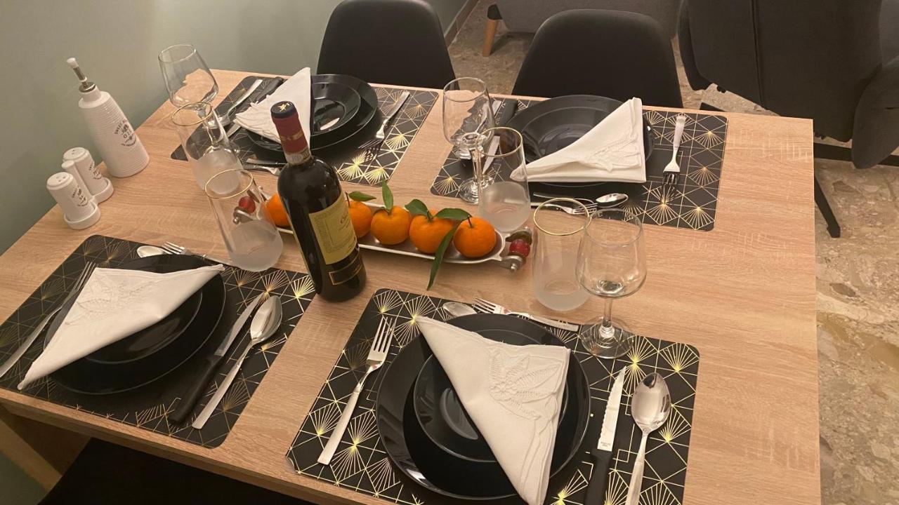 Patras Golden Suite Bagian luar foto
